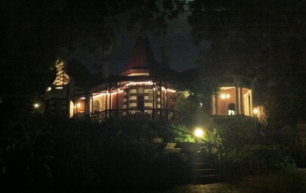 Melvin Residence Guest House Pretoria Bagian luar foto