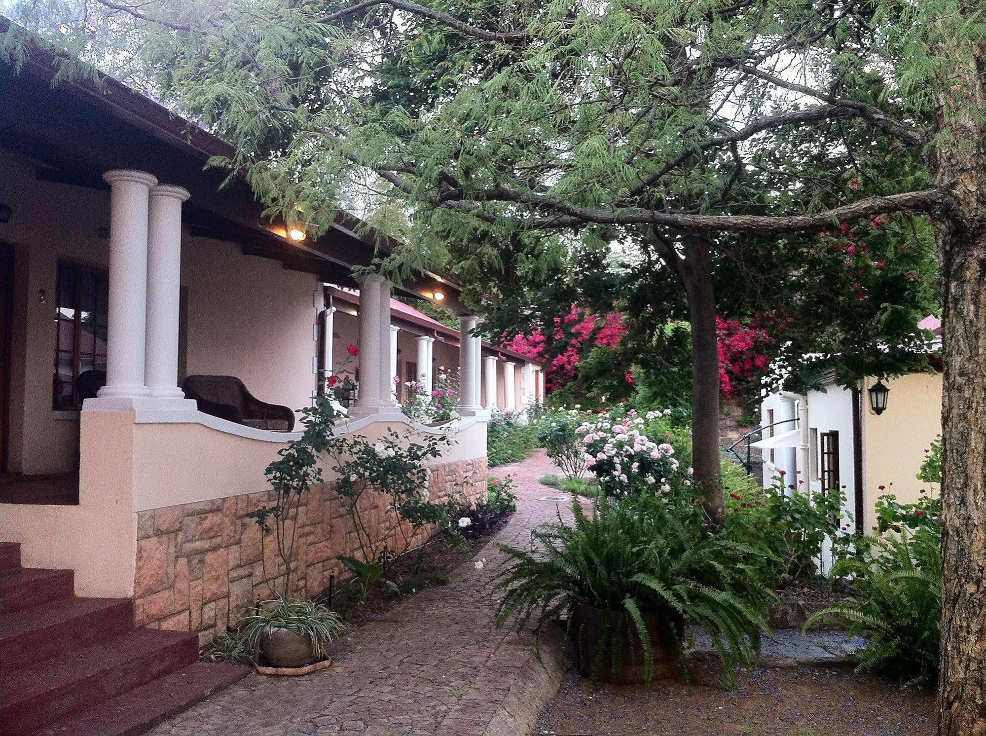 Melvin Residence Guest House Pretoria Bagian luar foto